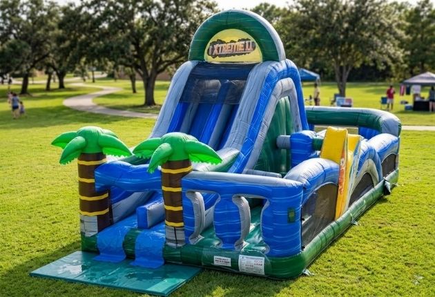 Size and layout of the Extreme Tropical obstacle course rental