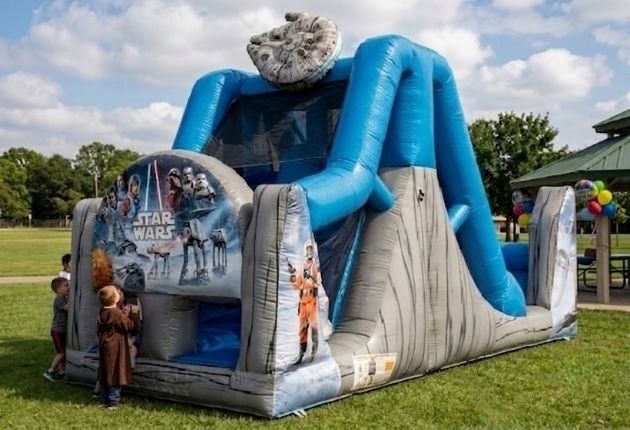 Size and layout of the 25ft Star Wars obstacle course rental