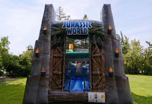Size and layout of the Jurassic Park 50ft obstacle course rental